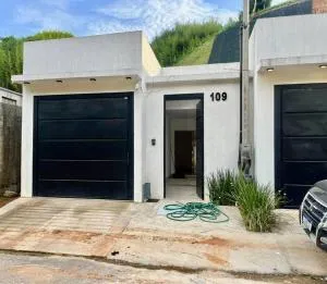 Casa nova em Santanésia, Piraí - Cinco Lagos