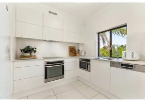 Noosa Riverside Getaway