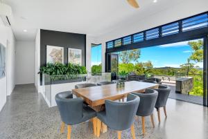 Ohana - The Ultimate Family Pool Escape