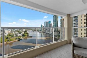Stunning! 2Bed, 1Bath, 1Car, VIEWS - CBD