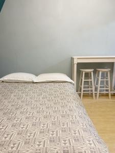 Shinjuku Area!Nishi-Shinjuku Gochome subway 6 minutes walk! 西新宿五丁目车站步行6分钟! 高速无限制WIFI 201