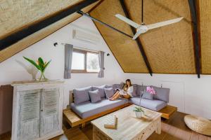 Coral Sands & Coral Sea at Bingin