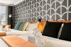 KozyGuru | Sydney CBD | Haymarket 2 Bed Studio