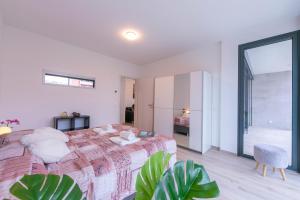 Magic Home - Happy Rentals