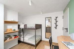 Central new 12 sqm room