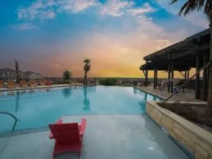 Le Pilat I Resort Pool I BMT, Lackland, Fiesta Siesta - Dilley