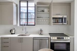 Blueground Wynwood gym roof pool nr Midtown MIA-101