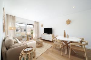 My dreamy beach house . Wi-fi . Pool . Welcome!