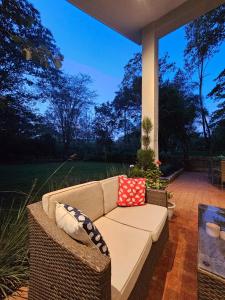Pumbaa Farmhouse + Cottages