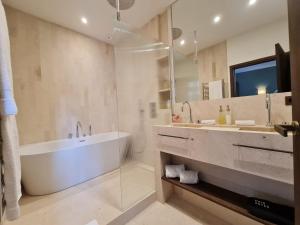 Hotels Chateau De Razay : photos des chambres