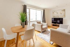 Brand New Flat in Central London with Car Park