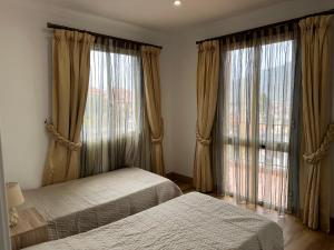 House Lourdes & Manuel