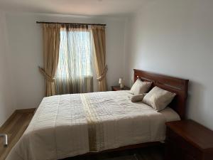 House Lourdes & Manuel