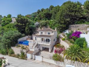 Villa Treveris by Abahana Villas