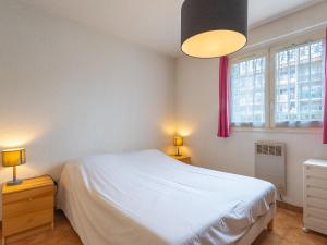 Apartment Helios by Interhome