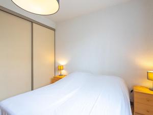 Apartment Helios by Interhome