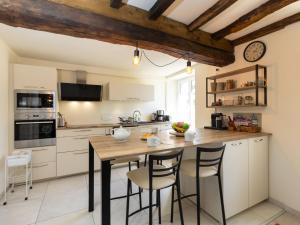 Maisons de vacances Holiday Home Ville Guerin by Interhome : photos des chambres