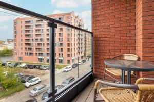 Sky Blue Apartment Chmielna near Old Town in Gdańsk by Noclegi Renters