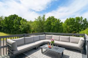 The Little Hawthorns