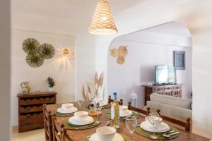 Port Perfection: Your Dream Apartment by the Beach