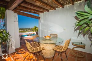 Villa Mistral by Abahana Villas