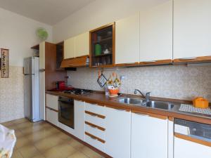 Apartment Garden an Seaview by Interhome