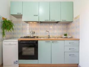 Holiday Home Rosy by Interhome
