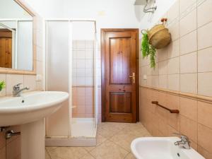 Holiday Home Rosy by Interhome img18