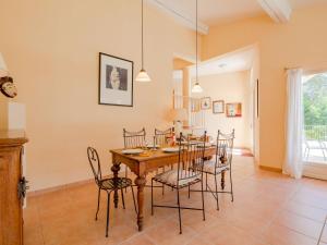 Holiday Home Le Chardin by Interhome