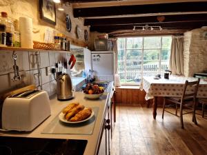 Y Cartws near Llangrannog