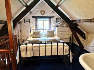 Y Cartws near Llangrannog