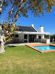 Chasselas Self Catering - Helderberg College