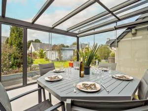 Holiday Home Les Jardins du Val by Interhome - 4hvězdičkové hotely ve městě Dinard