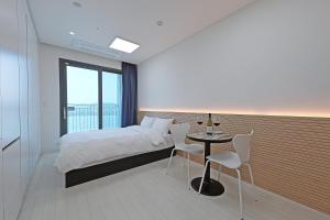 World Sky Residence Hotel