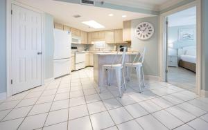 Phoenix VII 7312 condo