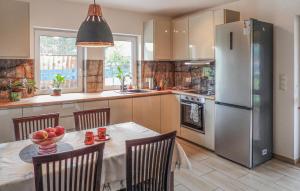 Cozy Home In Nowe Warpno