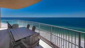 Phoenix Gulf Towers 1904 condo