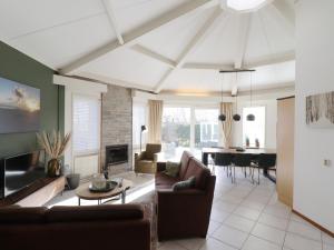 Nice house on the golf course with sauna