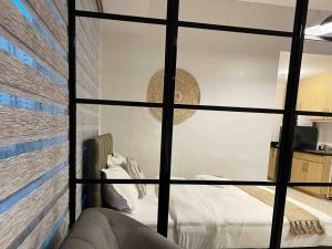 Gora studio in Avant BGC parking with fee