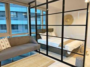 Gora studio in Avant BGC parking with fee