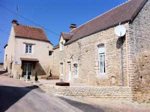 Maisons de vacances Maison spacieuse avec piscine et vue sur jardin a Fourches : photos des chambres