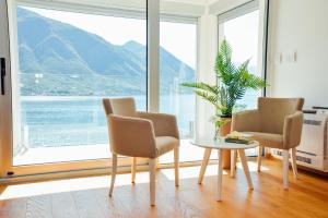 Sea view apartment for 4