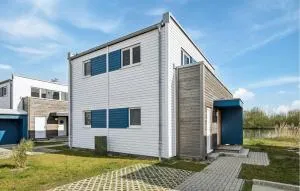 Amazing Home In Tossens With Kitchen - Eckwarden