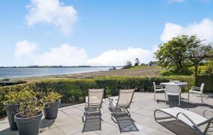 Beautiful Home In Gråsten With Wifi