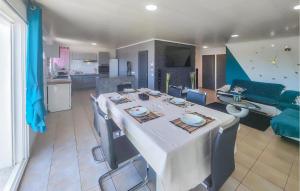 Lovely Home In Villespassans With Wifi