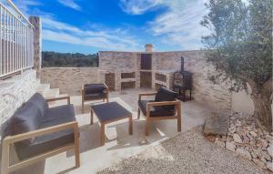 Lovely Home In Villespassans With Wifi