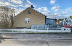 Gorgeous Home In Västervik With Wifi