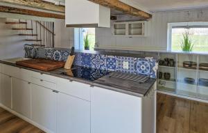 4 Bedroom Lovely Home In Löderup