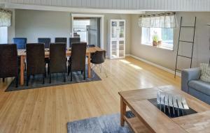 4 Bedroom Lovely Home In Löderup