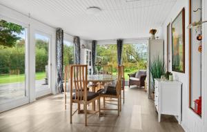 2 Bedroom Stunning Home In Vinderup